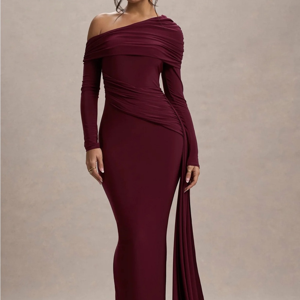 Club L London Valina Off-Shoulder Long Sleeve Burgundy Dress